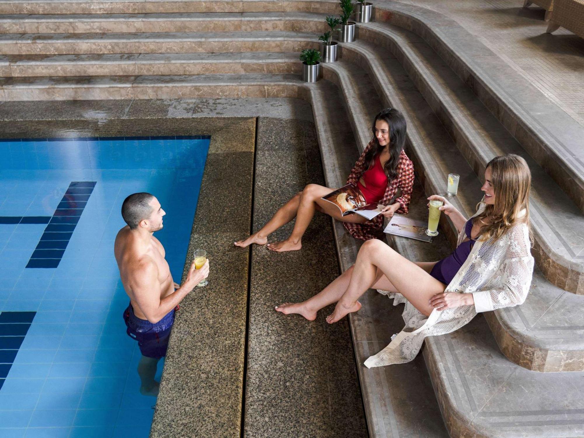 라 시갈 호텔 매니지드 바이 아코르 도하 외부 사진 The pool at the hotel