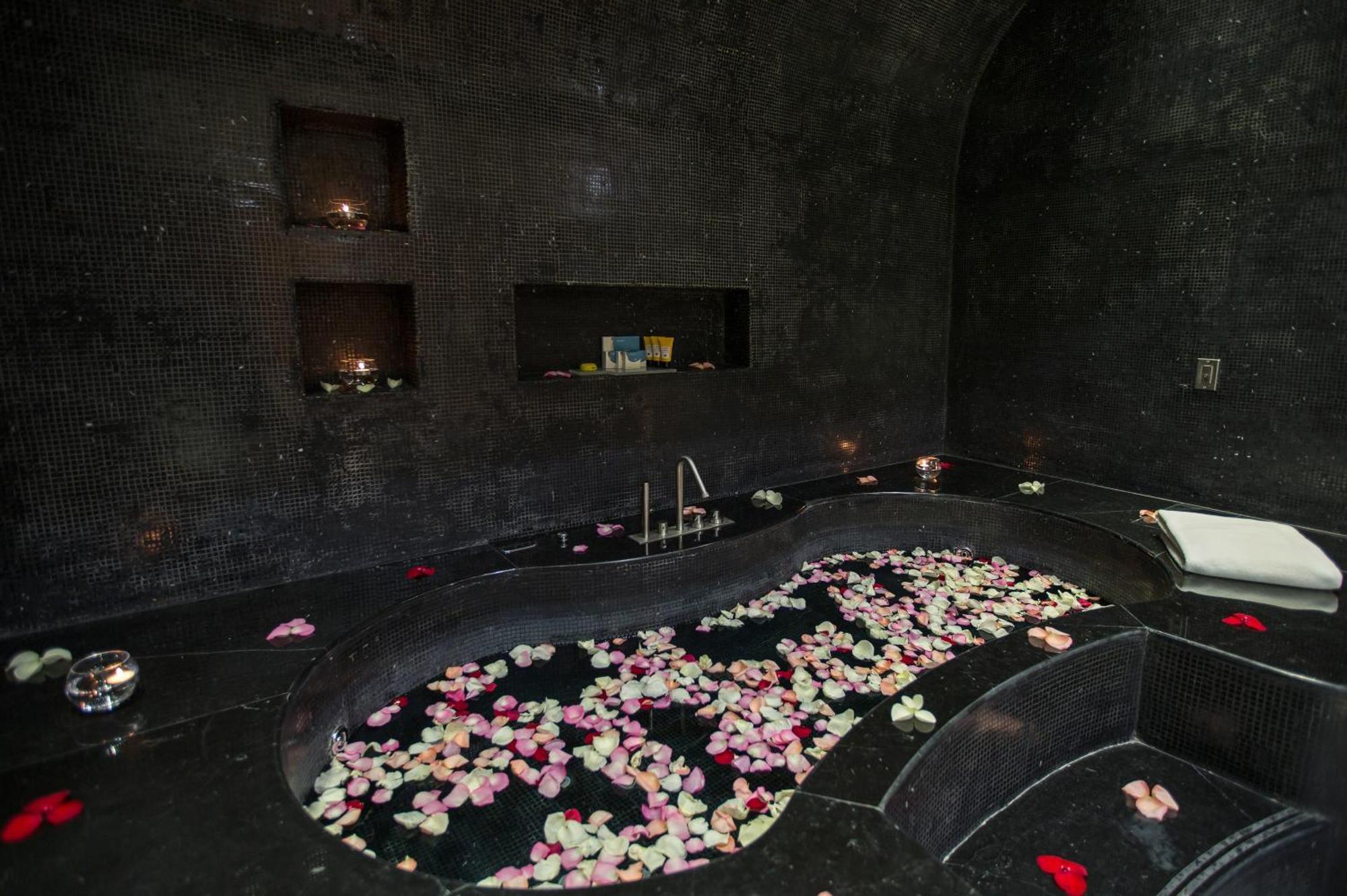 라 시갈 호텔 매니지드 바이 아코르 도하 외부 사진 A spa in the hotel