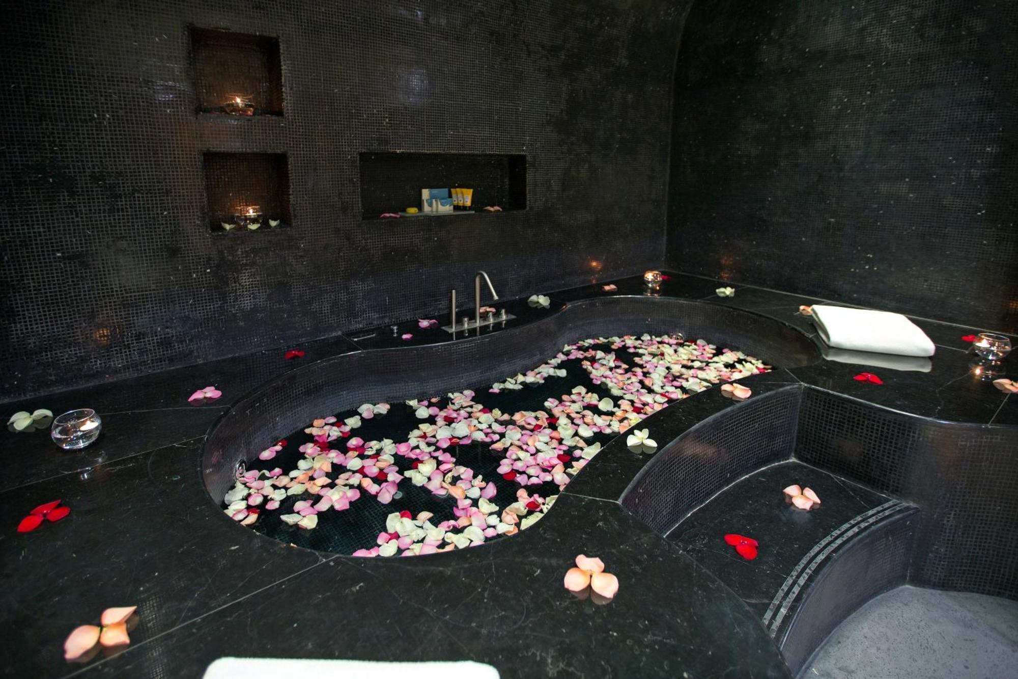 라 시갈 호텔 매니지드 바이 아코르 도하 외부 사진 A spa at the Mandarin Oriental, Munich